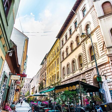 Roeck Premier Downtown Residence Budapest Bagian luar foto