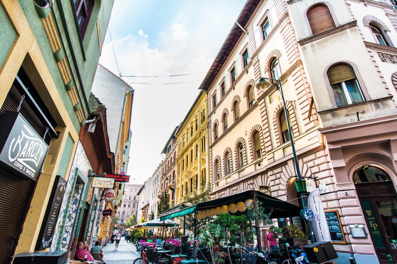 Roeck Premier Downtown Residence Budapest Bagian luar foto