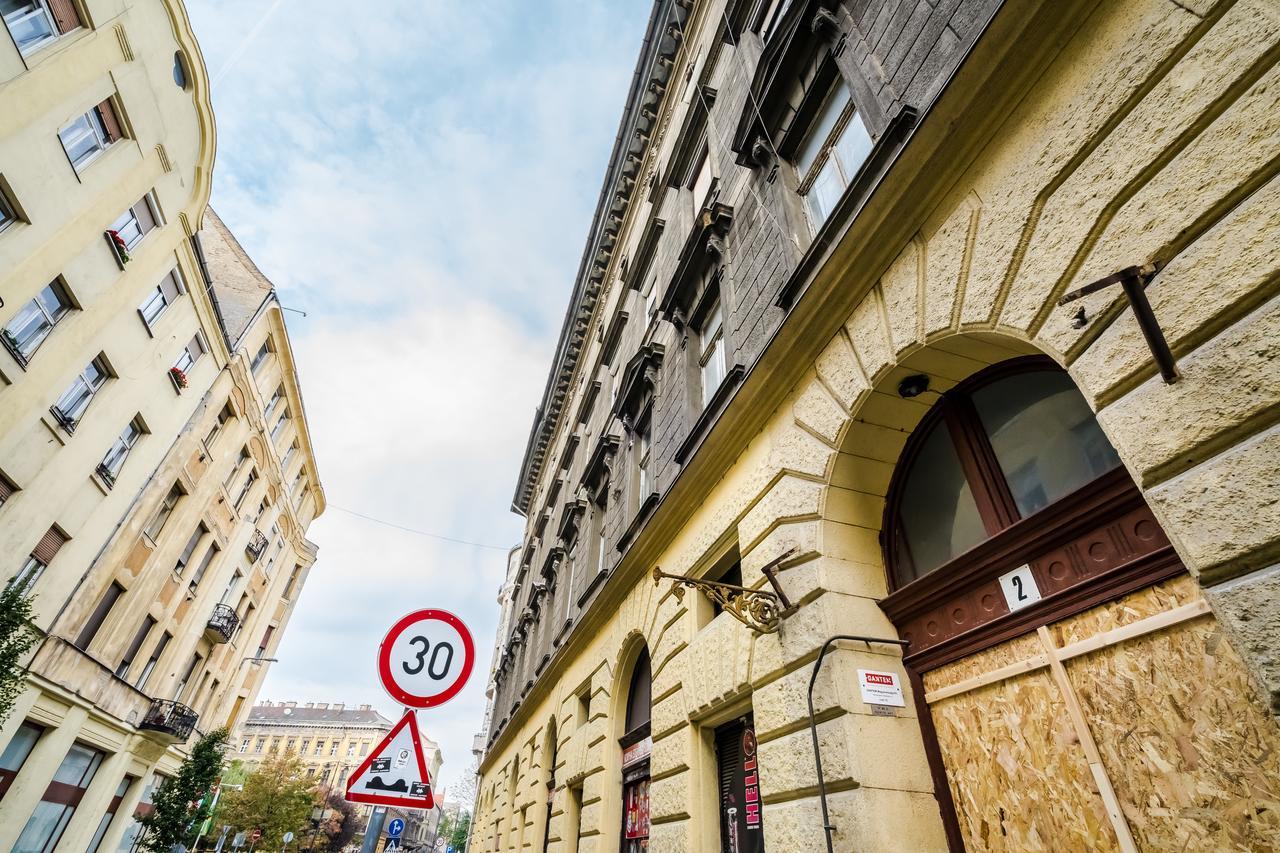 Roeck Premier Downtown Residence Budapest Bagian luar foto