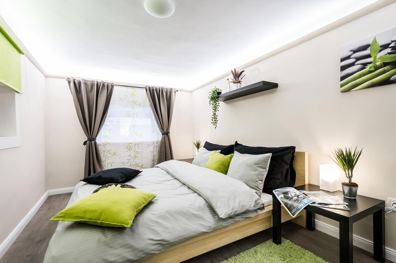 Roeck Premier Downtown Residence Budapest Bagian luar foto