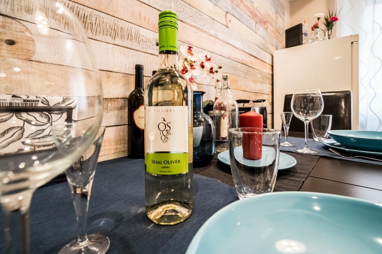 Roeck Premier Downtown Residence Budapest Bagian luar foto