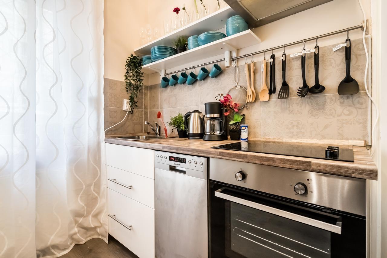 Roeck Premier Downtown Residence Budapest Bagian luar foto