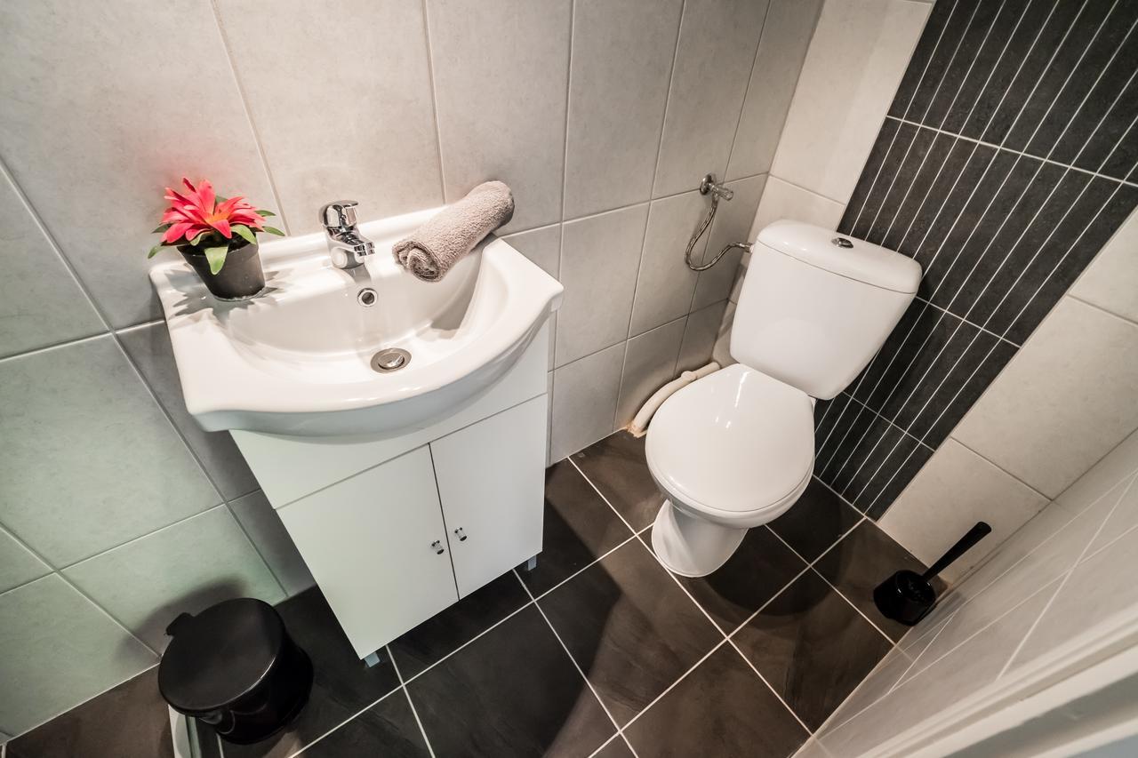 Roeck Premier Downtown Residence Budapest Bagian luar foto