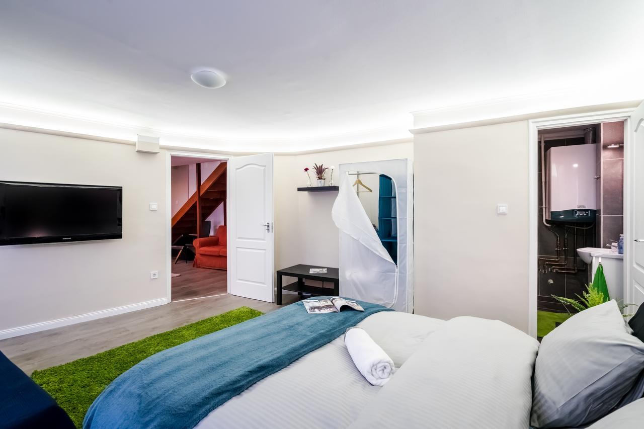 Roeck Premier Downtown Residence Budapest Bagian luar foto